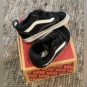 NWT Baby Vans Old Skool Crib Shoe